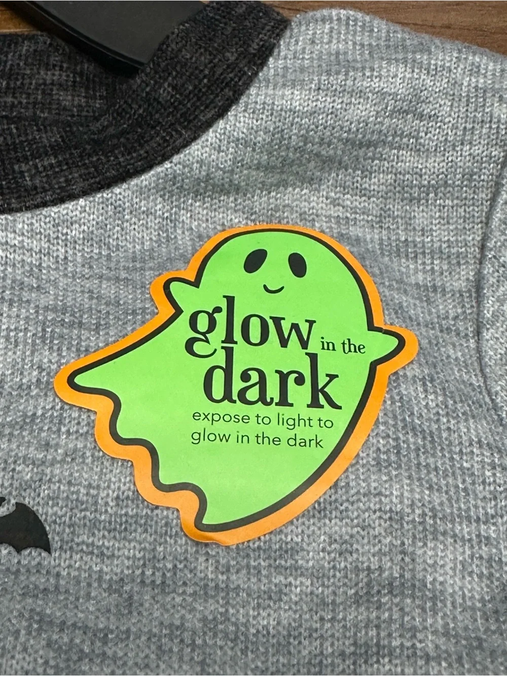 NWT Trick or Treat Sleep Glow in the Dark Spookysaurus Dinosaur Pajama Set Gray